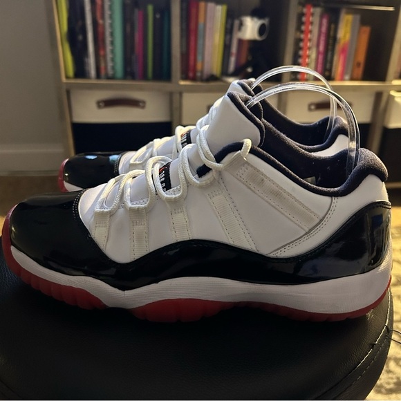Jordan 11 Retro Low Concord Bred | 7Y (GS) | wht blk red | Good Condition - Picture 7 of 11